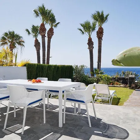 Bright Oceanfront Bungalow, Views, Garden, Coastal San Miguel de Abona